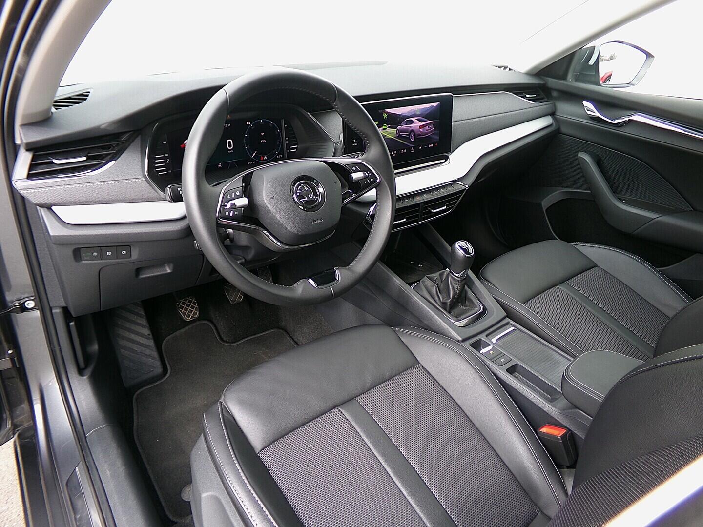 O419V08196_19.webp_OCTAVIA Style 1.5 TSI 110 kW manuál, DPH