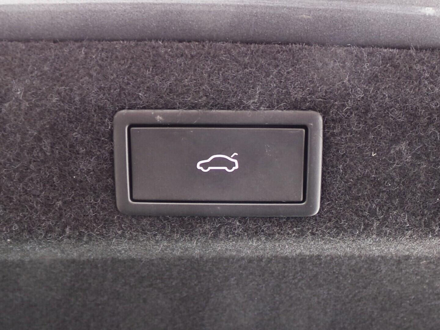 O419V08196_36.webp_OCTAVIA Style 1.5 TSI 110 kW manuál, DPH