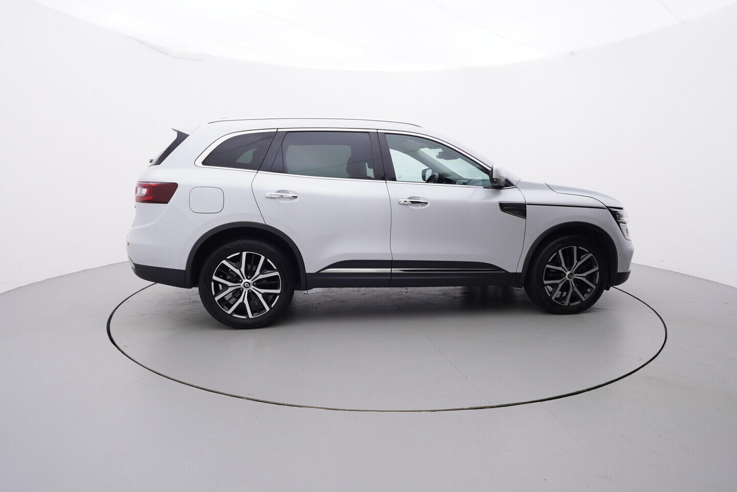 O419V08198_15.webp_KOLEOS Initiale Paris 2.0  135 kW automat, DPH