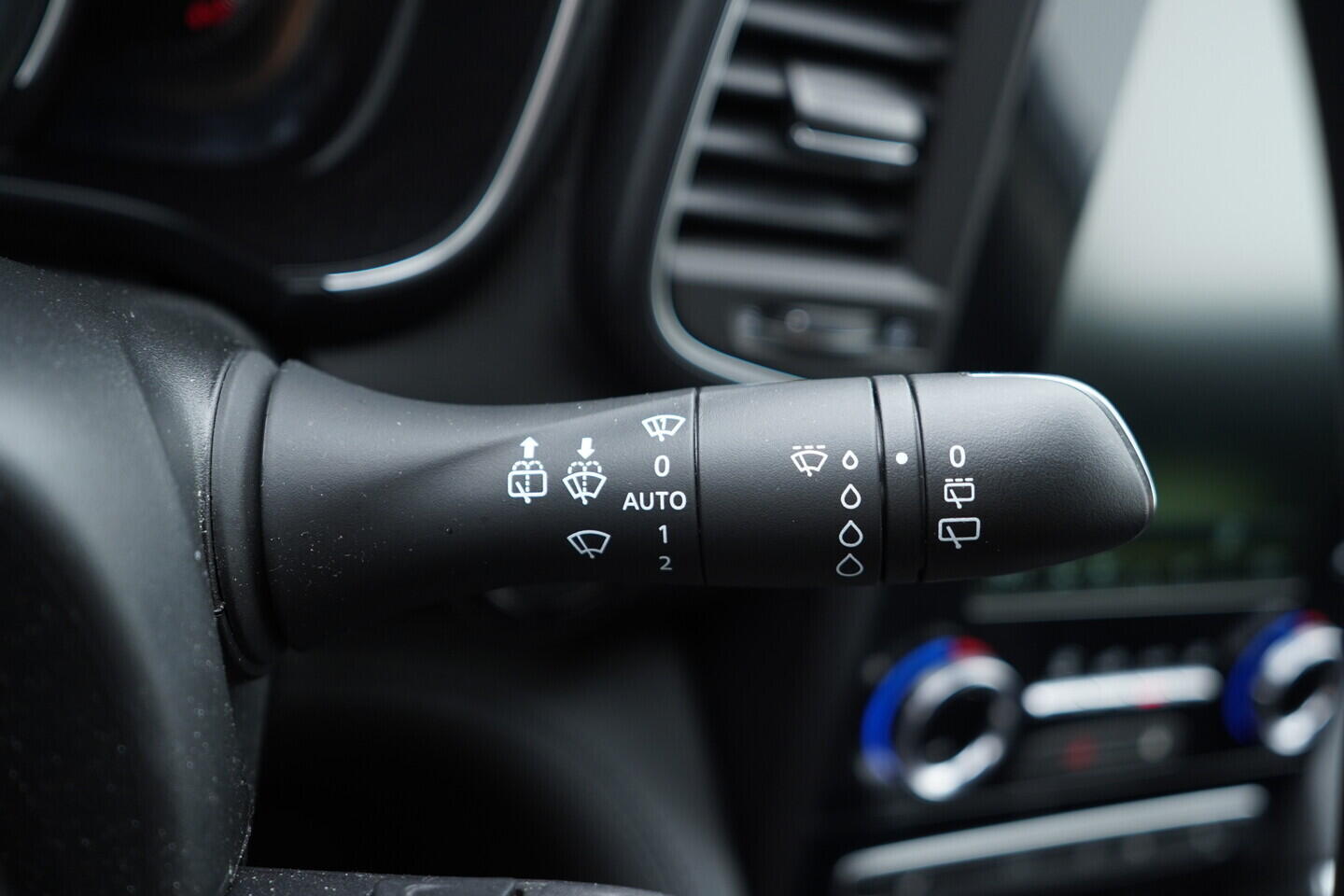 O419V08198_25.webp_KOLEOS Initiale Paris 2.0  135 kW automat, DPH