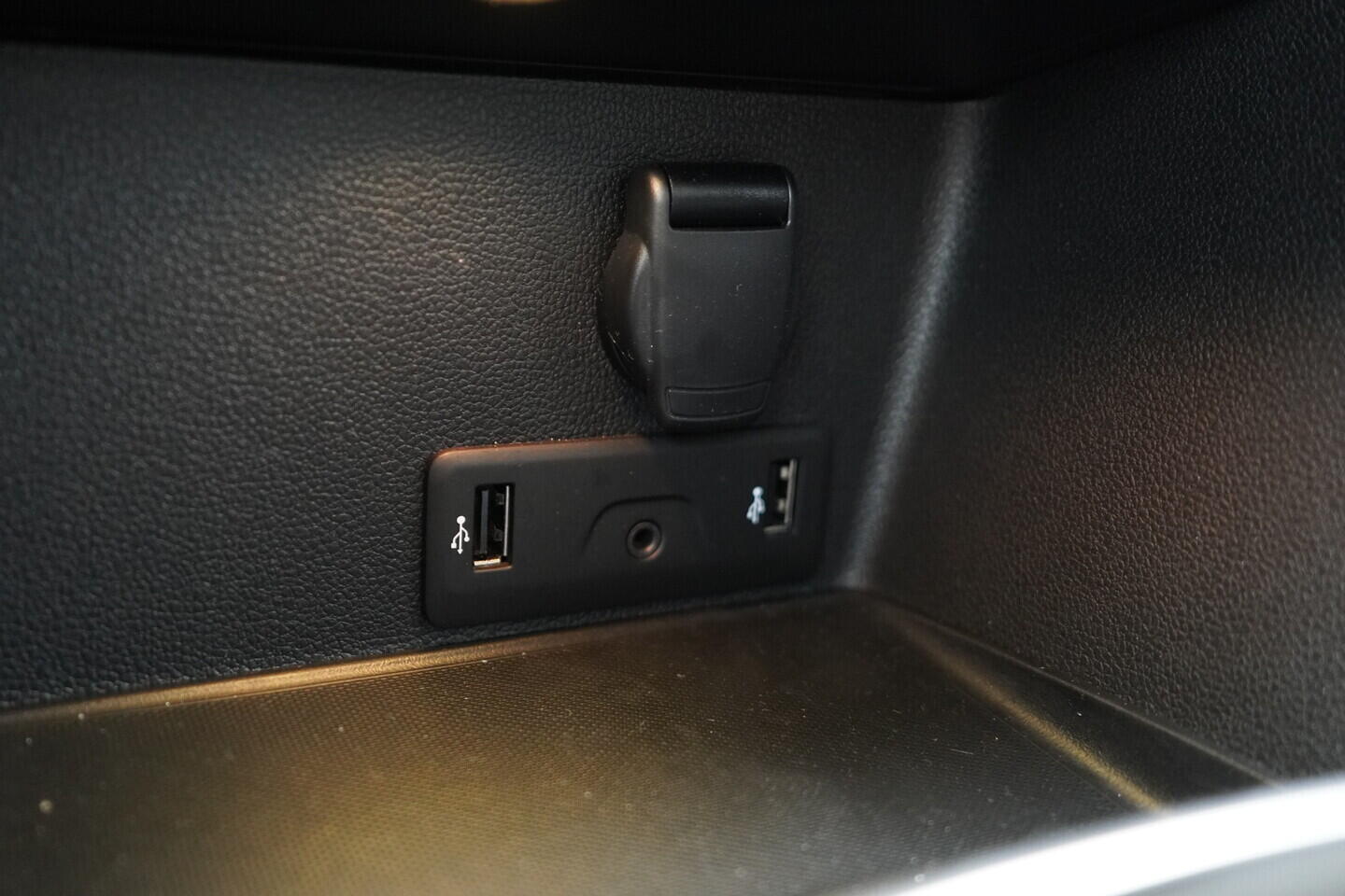 O419V08198_36.webp_KOLEOS Initiale Paris 2.0  135 kW automat, DPH