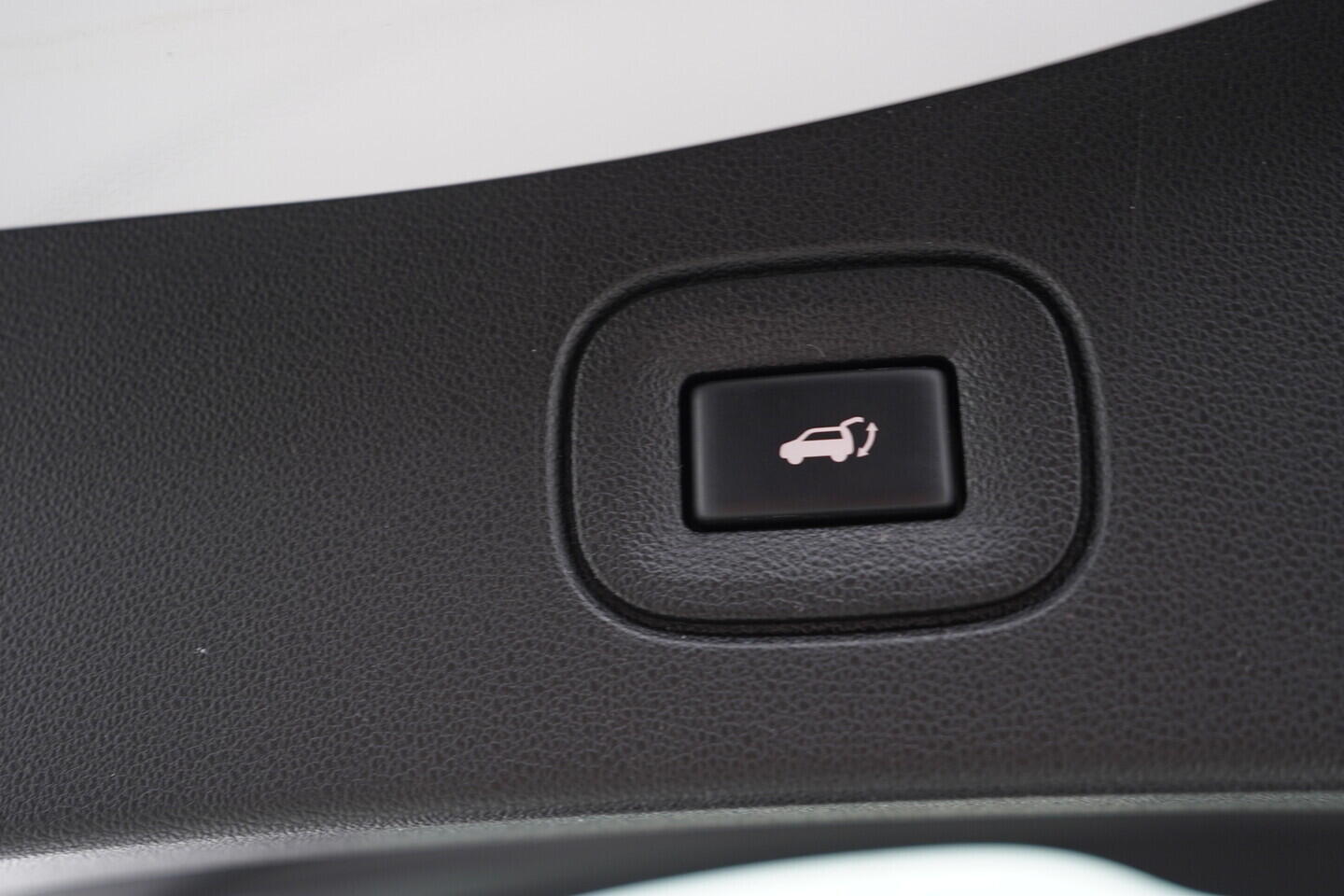 O419V08198_39.webp_KOLEOS Initiale Paris 2.0  135 kW automat, DPH