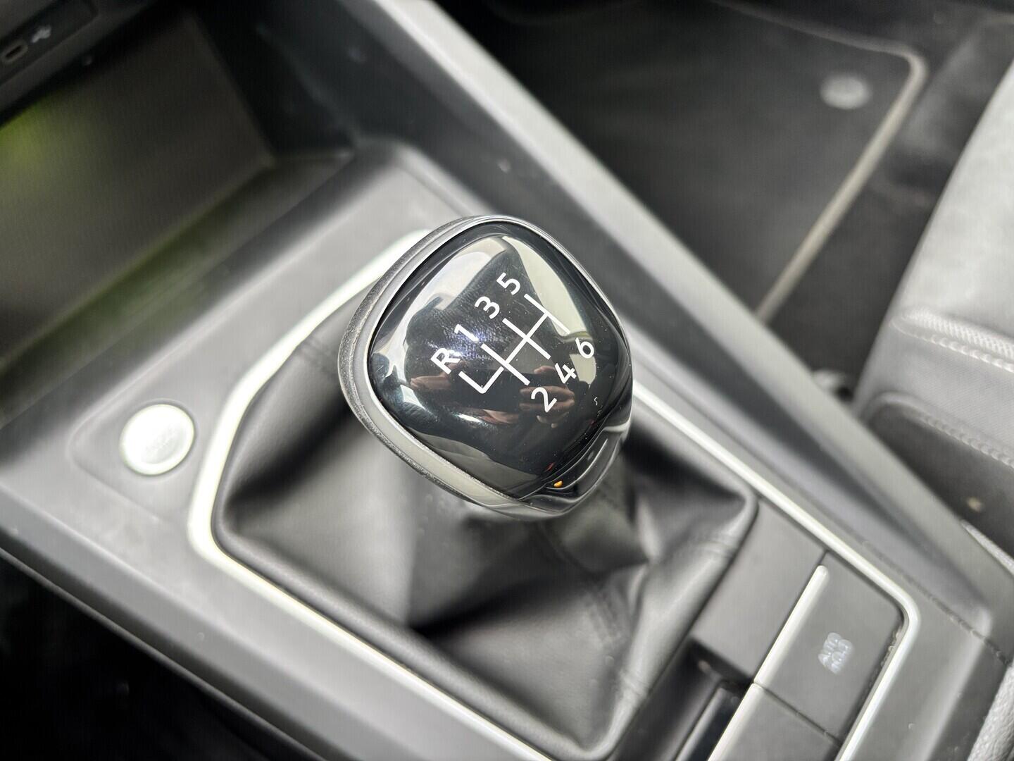 O419V08199_25.webp_GOLF Style 1.5 TSI 96 kW manuál, DPH