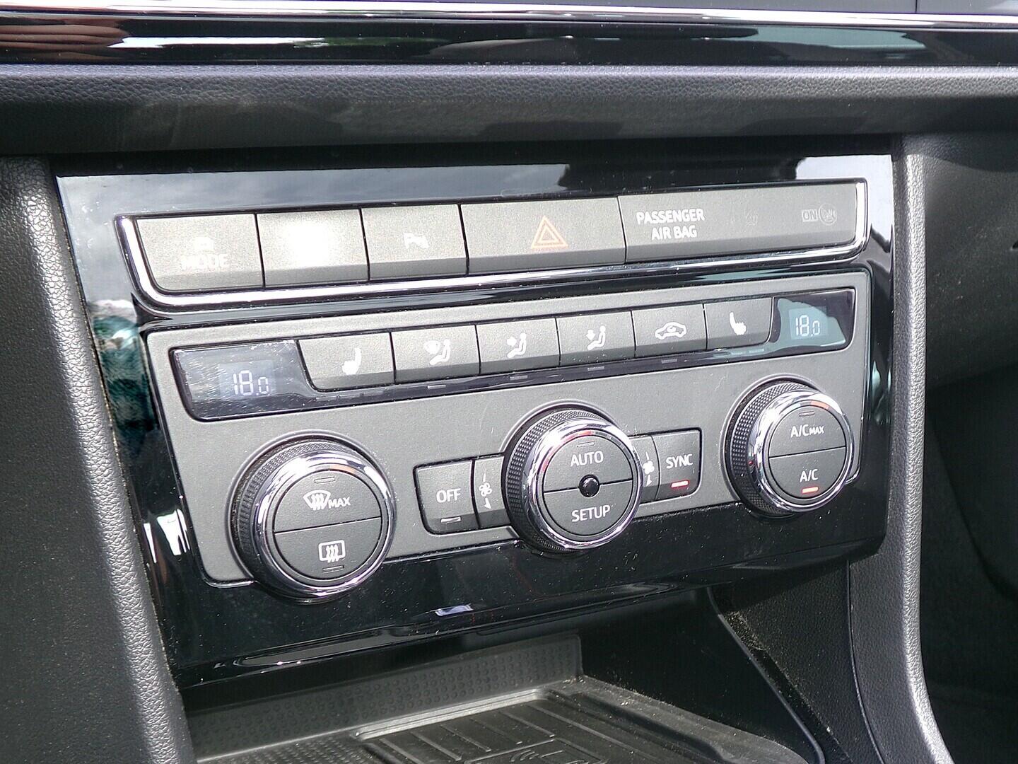 O419V08200_30.webp_LEON ST FR 2.0 TDI 135 kW automat