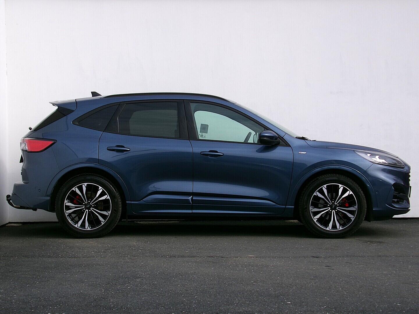 O419V08205_16.webp_KUGA ST-Line 2.0 TDI 110 kW manuál, DPH