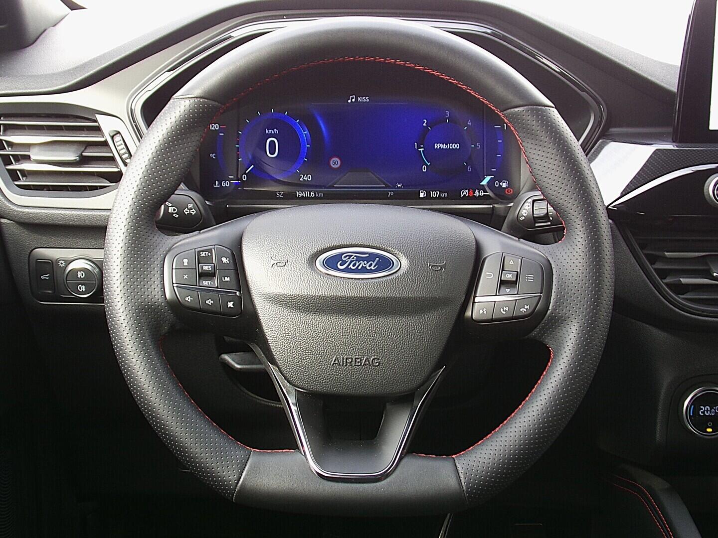 O419V08205_23.webp_KUGA ST-Line 2.0 TDI 110 kW manuál, DPH