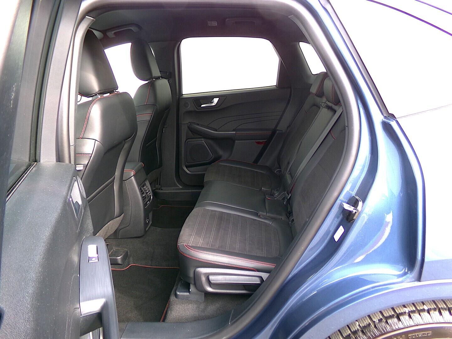 O419V08205_33.webp_KUGA ST-Line 2.0 TDI 110 kW manuál, DPH
