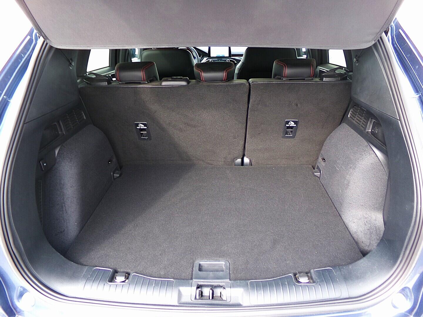 O419V08205_34.webp_KUGA ST-Line 2.0 TDI 110 kW manuál, DPH
