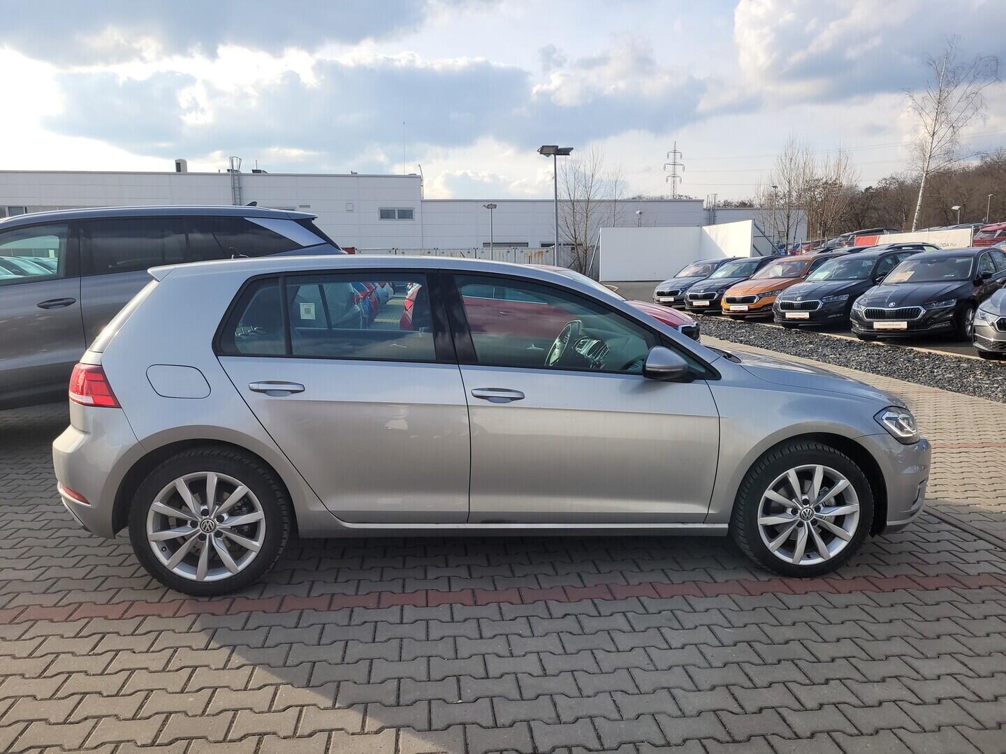 O419V08211_12.webp_GOLF marathon 1.4 TSI 110 kW manuál