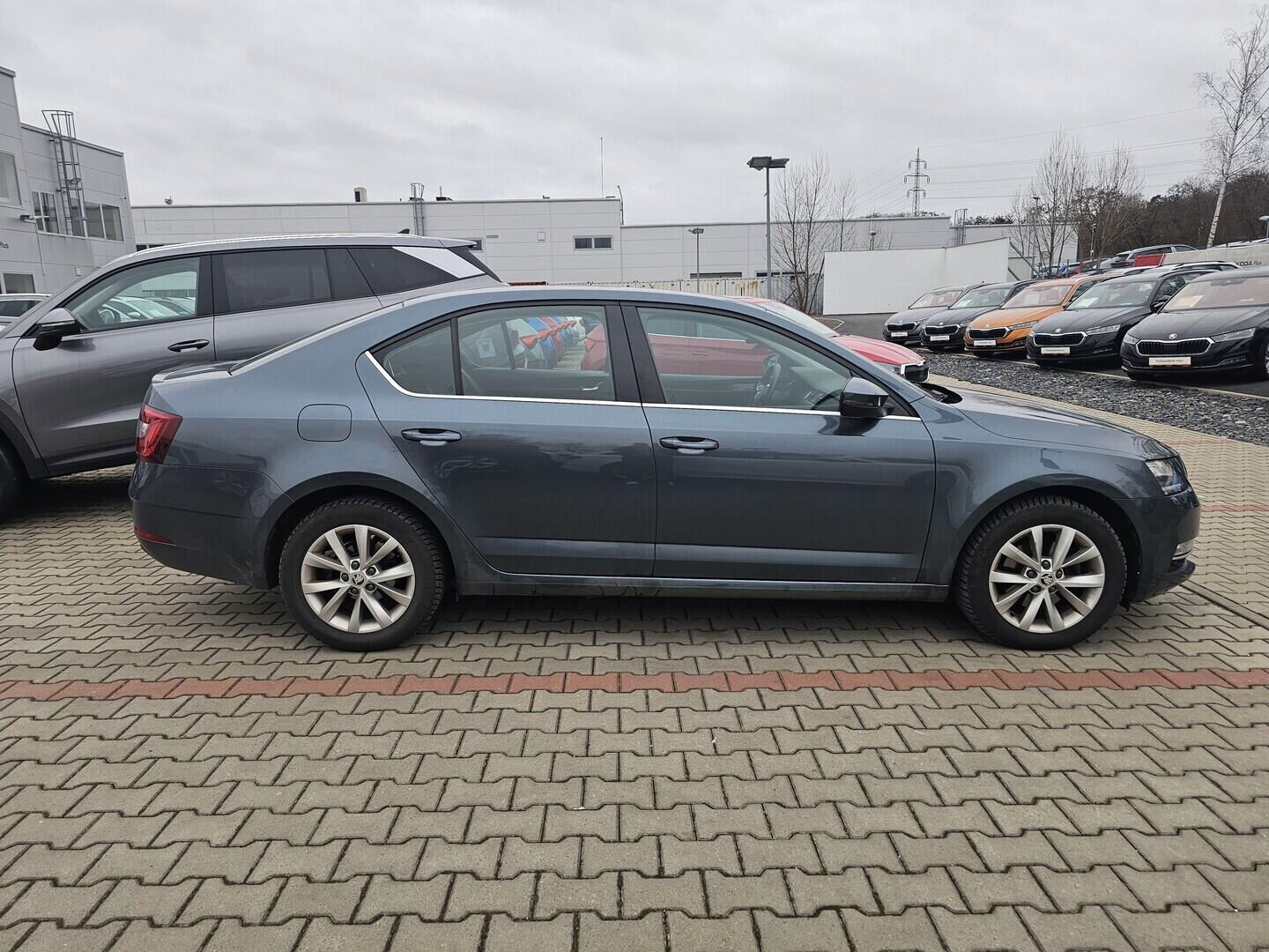 O419V08213_12.webp_OCTAVIA Style 1.5 TSI 110 kW manuál