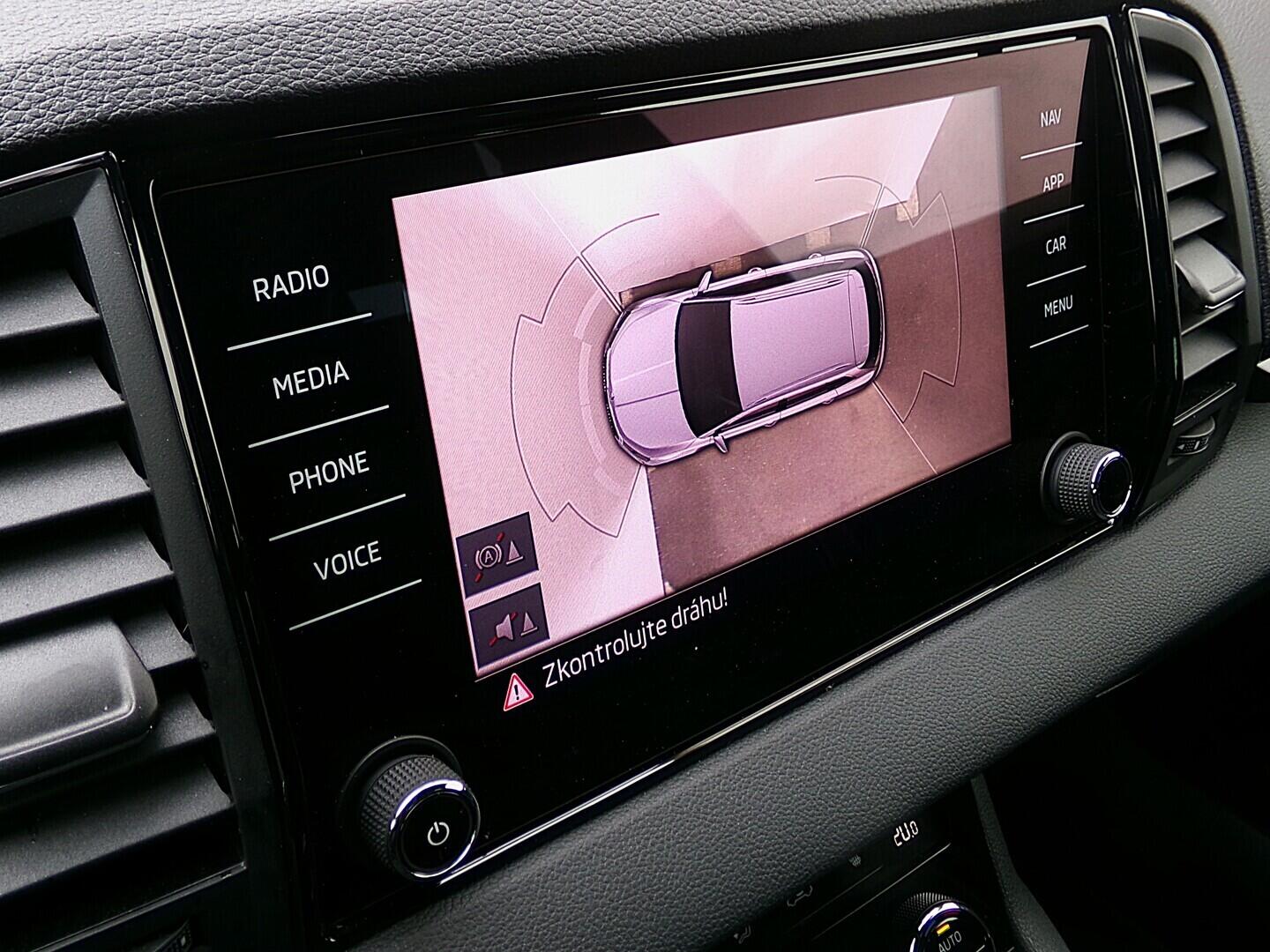 O419V08214_31.webp_KAROQ  1.5 TSI 110 kW automat, DPH