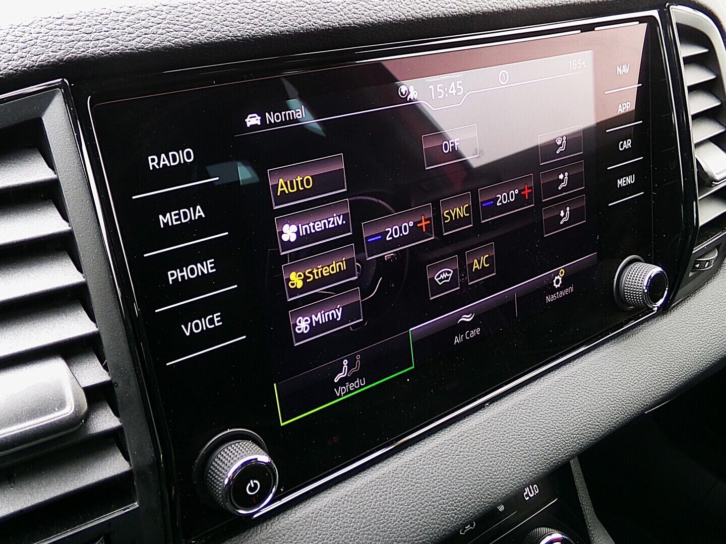 O419V08214_32.webp_KAROQ  1.5 TSI 110 kW automat, DPH