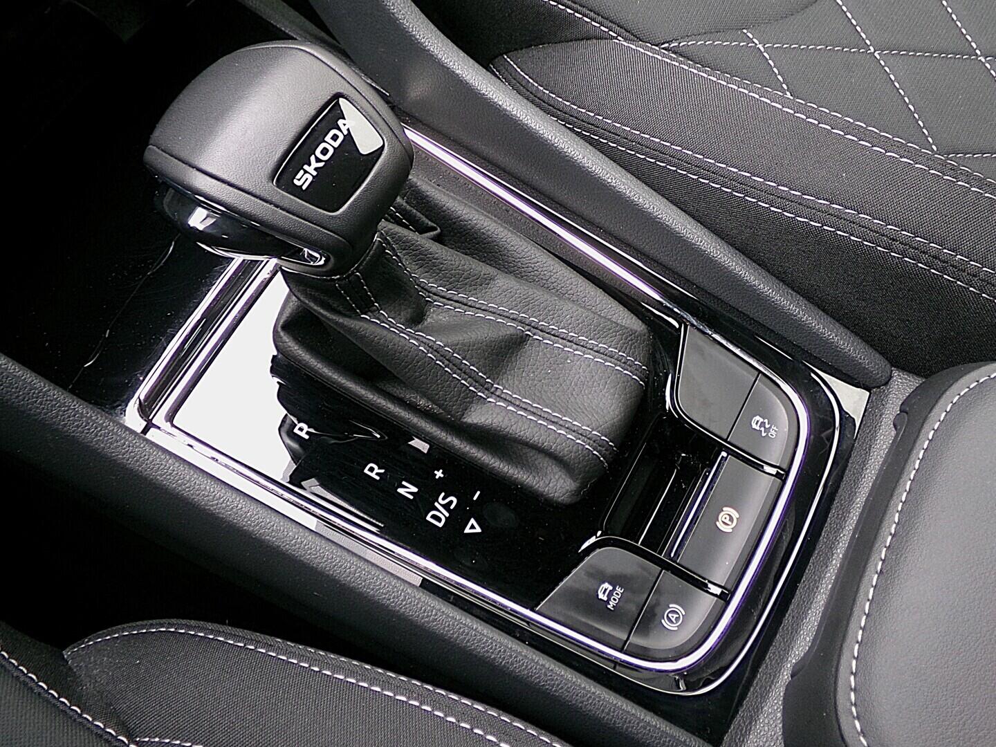 O419V08214_34.webp_KAROQ  1.5 TSI 110 kW automat, DPH