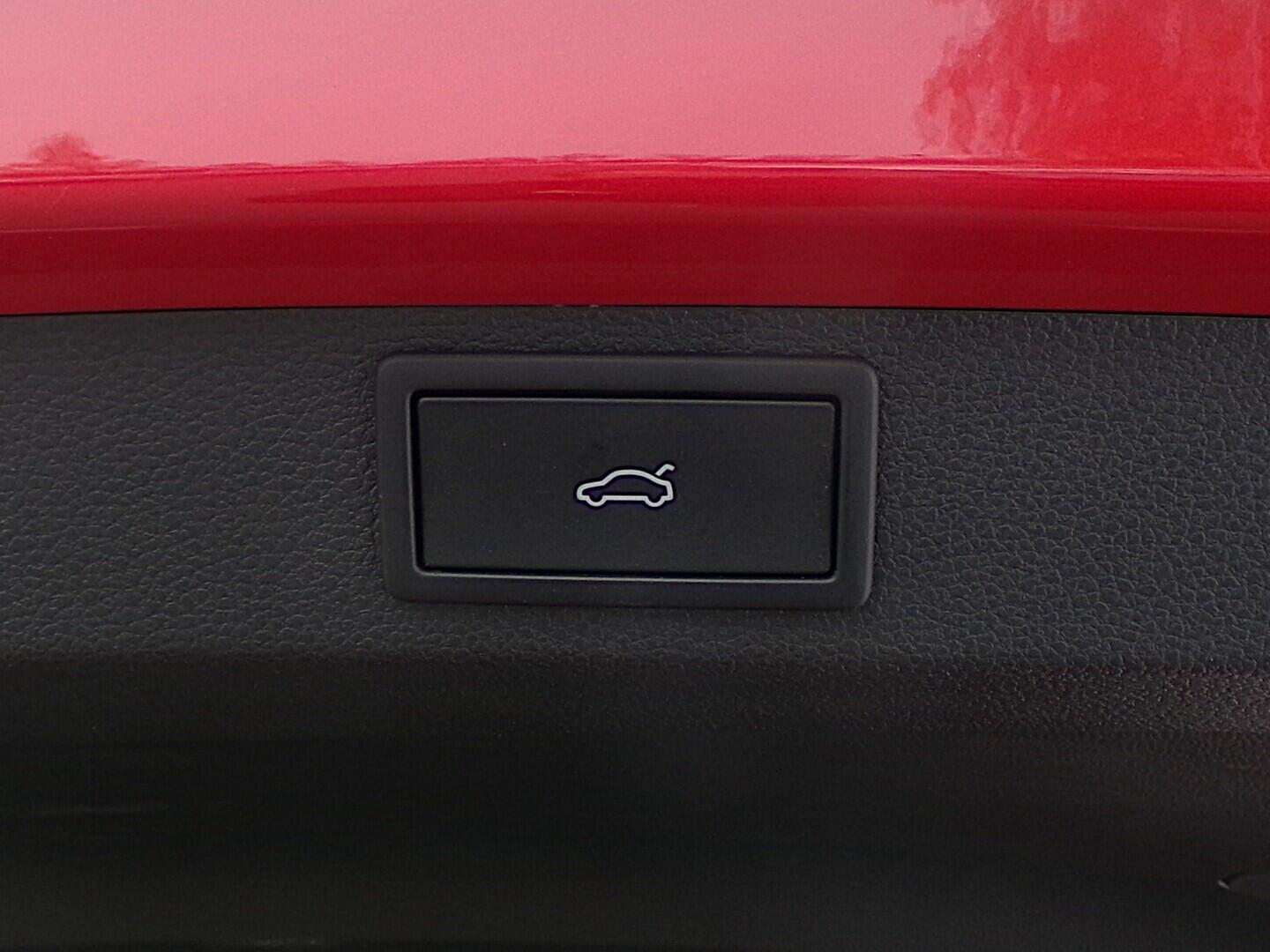 O419V08214_37.webp_KAROQ  1.5 TSI 110 kW automat, DPH