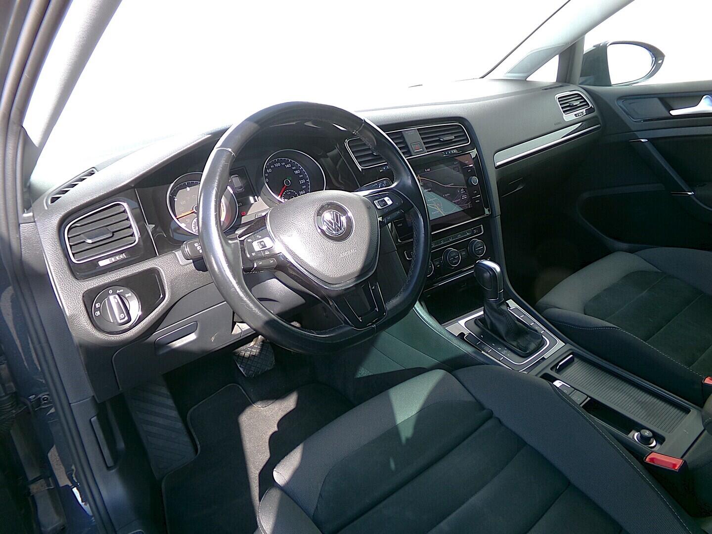 O419V08222_19.webp_GOLF VARIANT Highline 2.0 TDI 110 kW automat