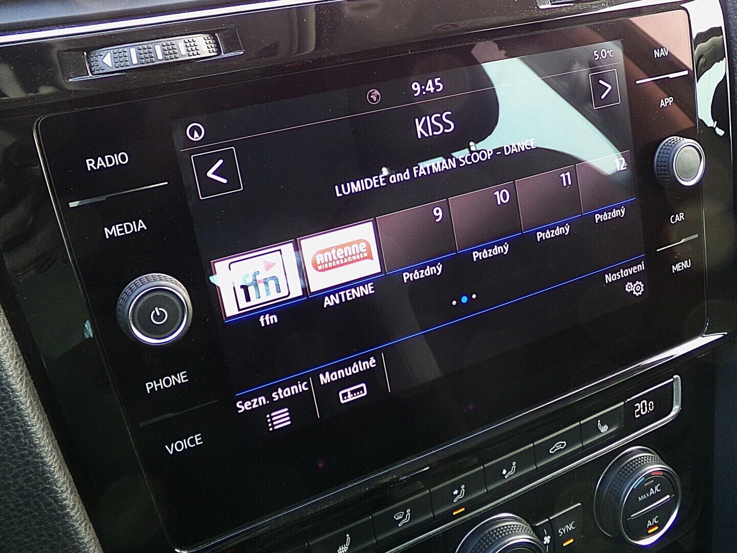 O419V08222_28.webp_GOLF VARIANT Highline 2.0 TDI 110 kW automat