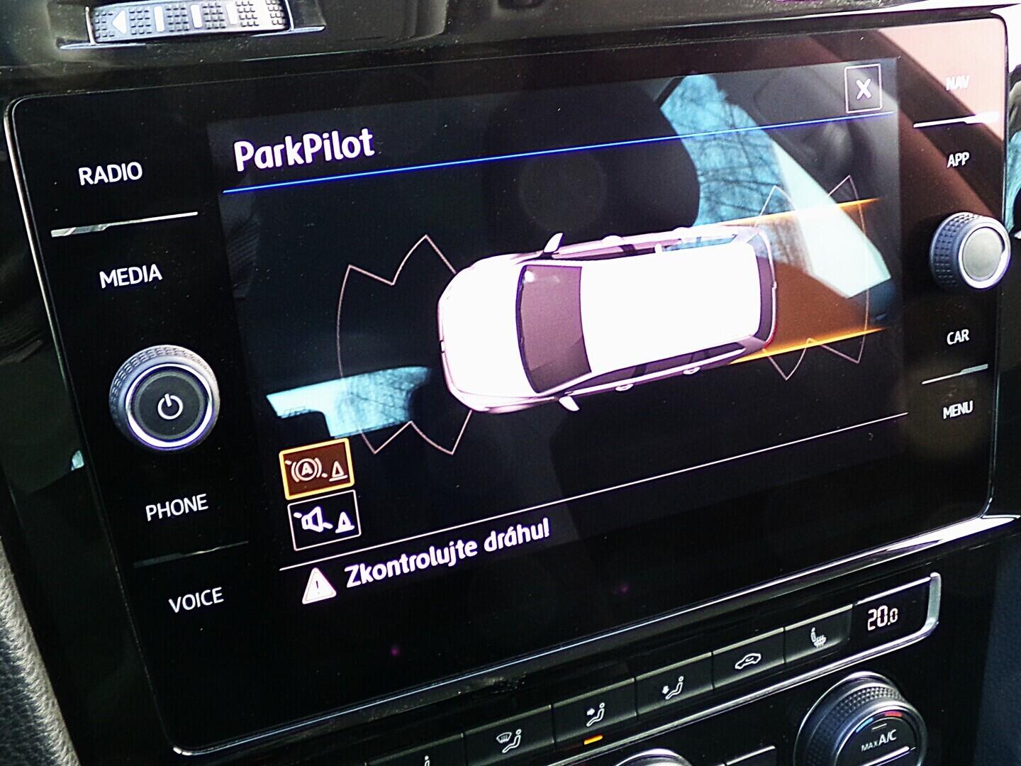 O419V08222_29.webp_GOLF VARIANT Highline 2.0 TDI 110 kW automat