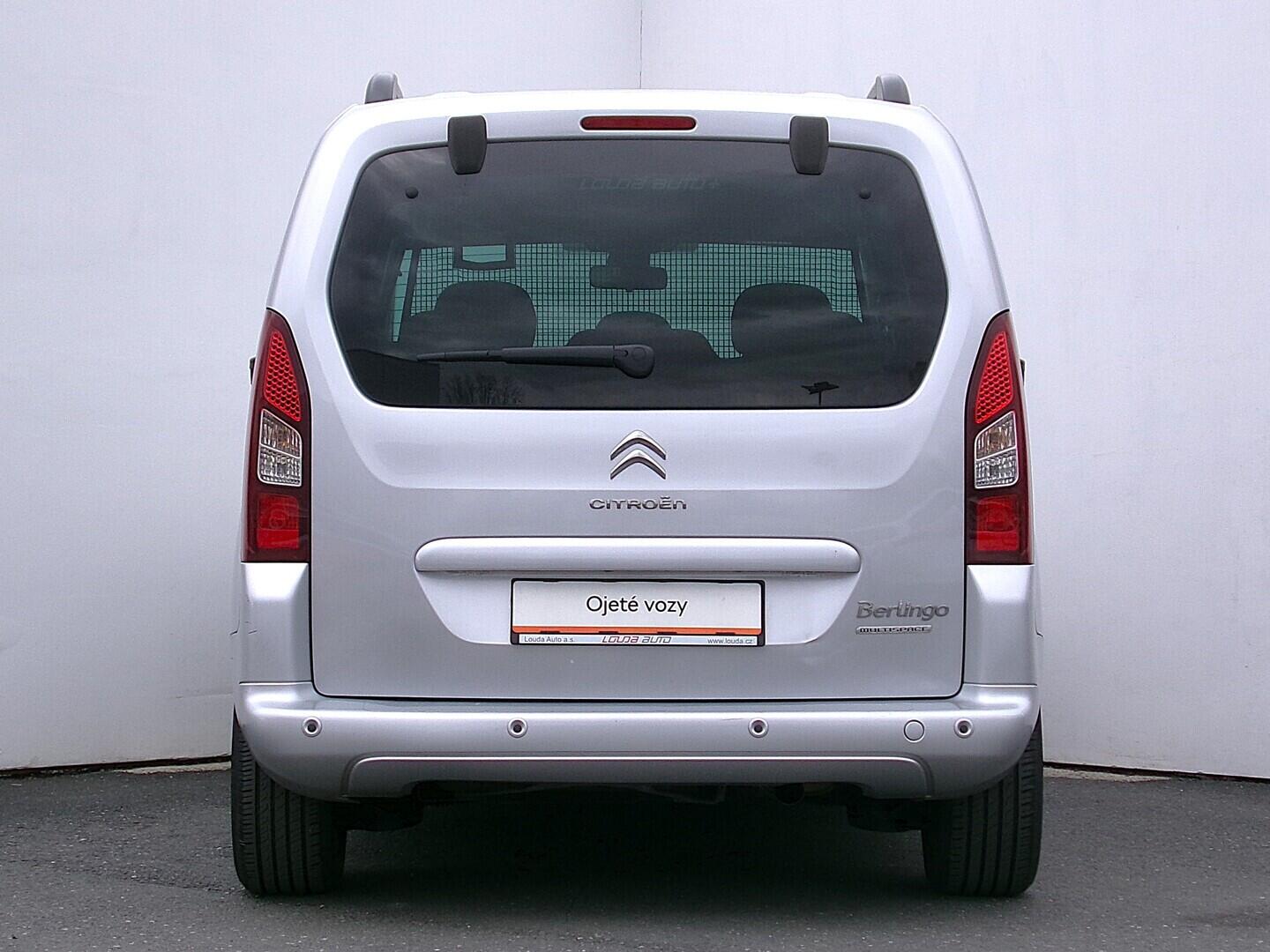 O419V08225_17.webp_BERLINGO Exclusive 1.6 HDI 84 kW manuál