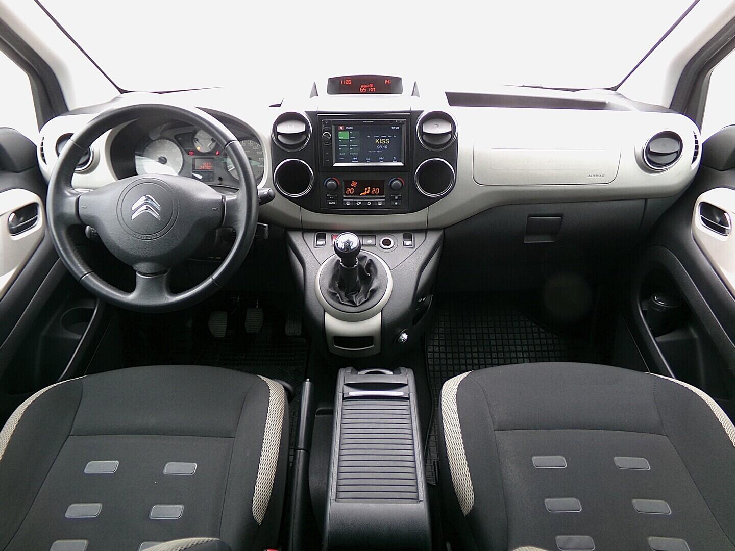 O419V08225_18.webp_BERLINGO Exclusive 1.6 HDI 84 kW manuál