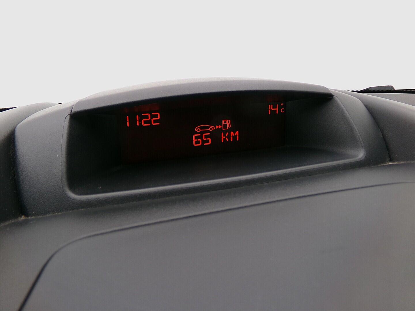 O419V08225_28.webp_BERLINGO Exclusive 1.6 HDI 84 kW manuál