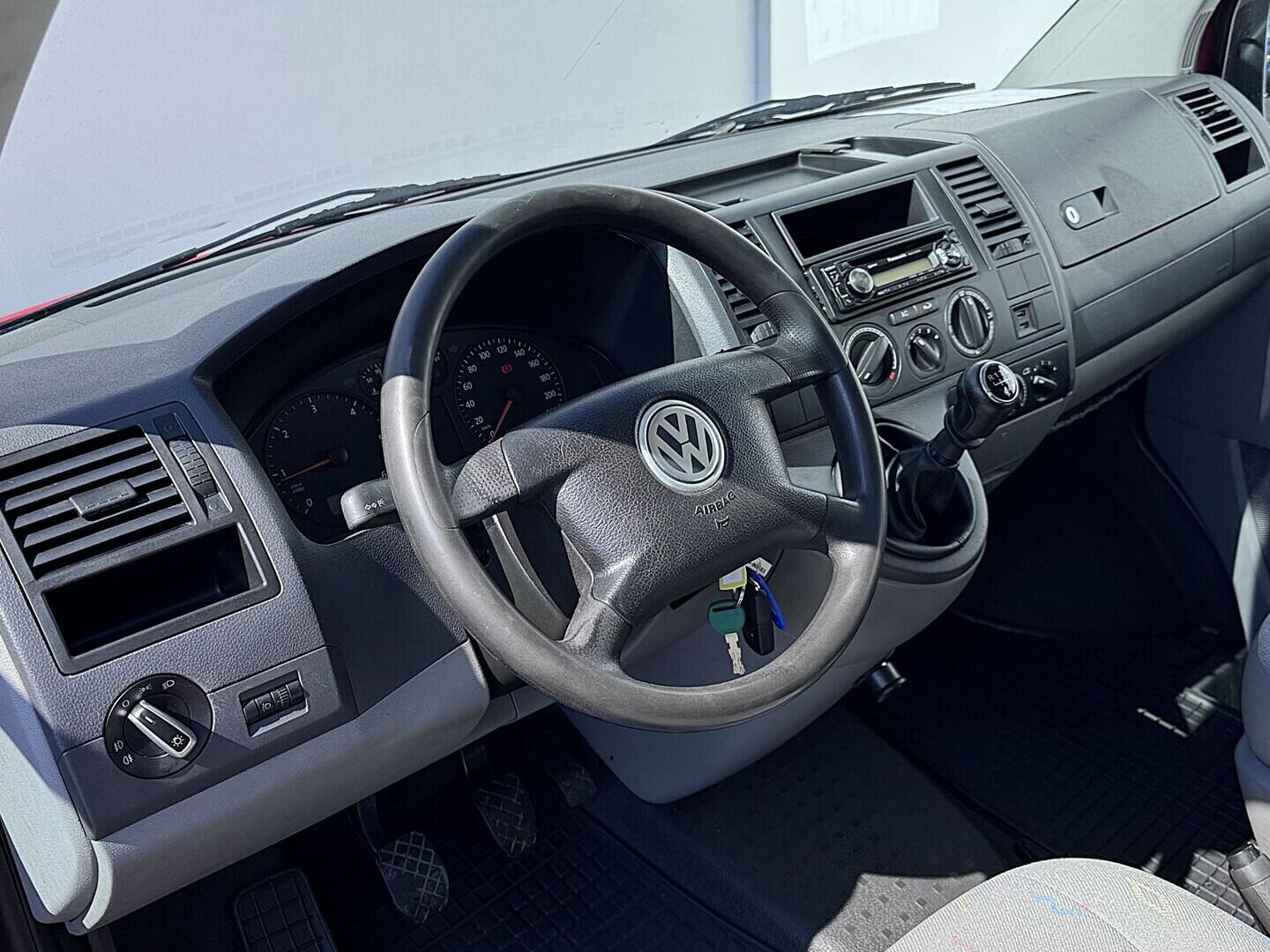 O419V08226_18.webp_TRANSPORTER KOMBI  2.5 TDI 96 kW manuál