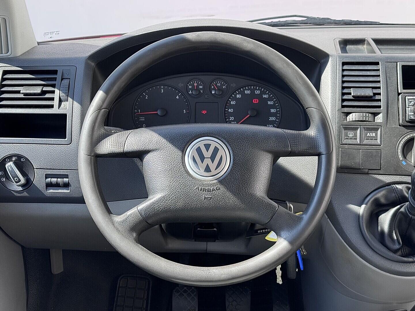 O419V08226_22.webp_TRANSPORTER KOMBI  2.5 TDI 96 kW manuál