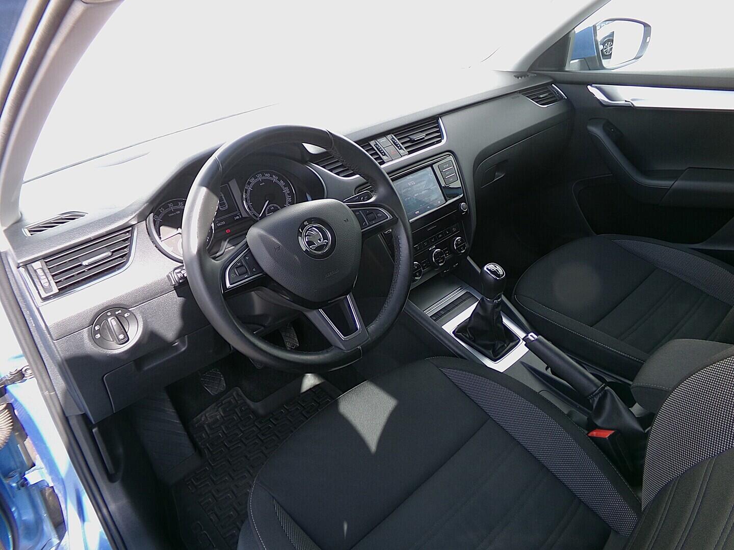 O419V08228_19.webp_OCTAVIA Ambition 1.6 TDI 85 kW manuál