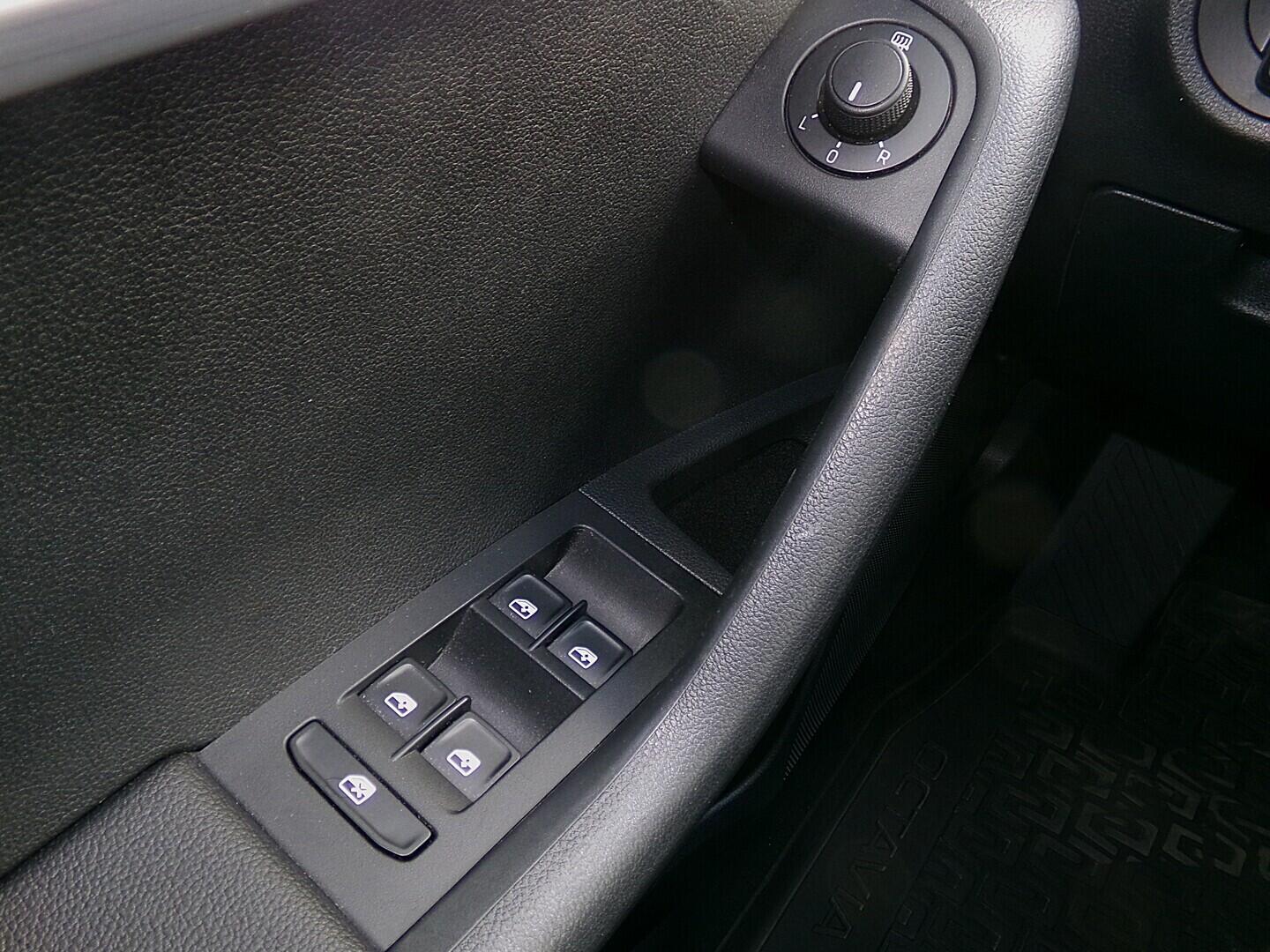 O419V08228_21.webp_OCTAVIA Ambition 1.6 TDI 85 kW manuál