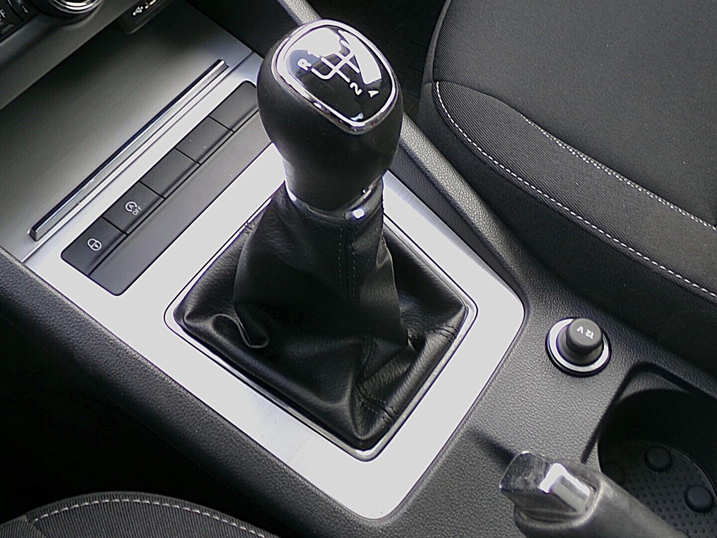 O419V08228_28.webp_OCTAVIA Ambition 1.6 TDI 85 kW manuál