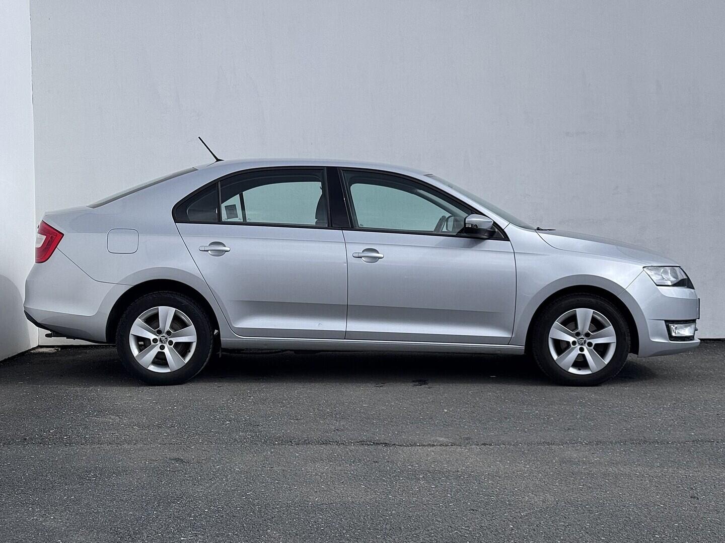 O419V08230_16.webp_RAPID Ambition 1.4 TDI 66 kW manuál, DPH