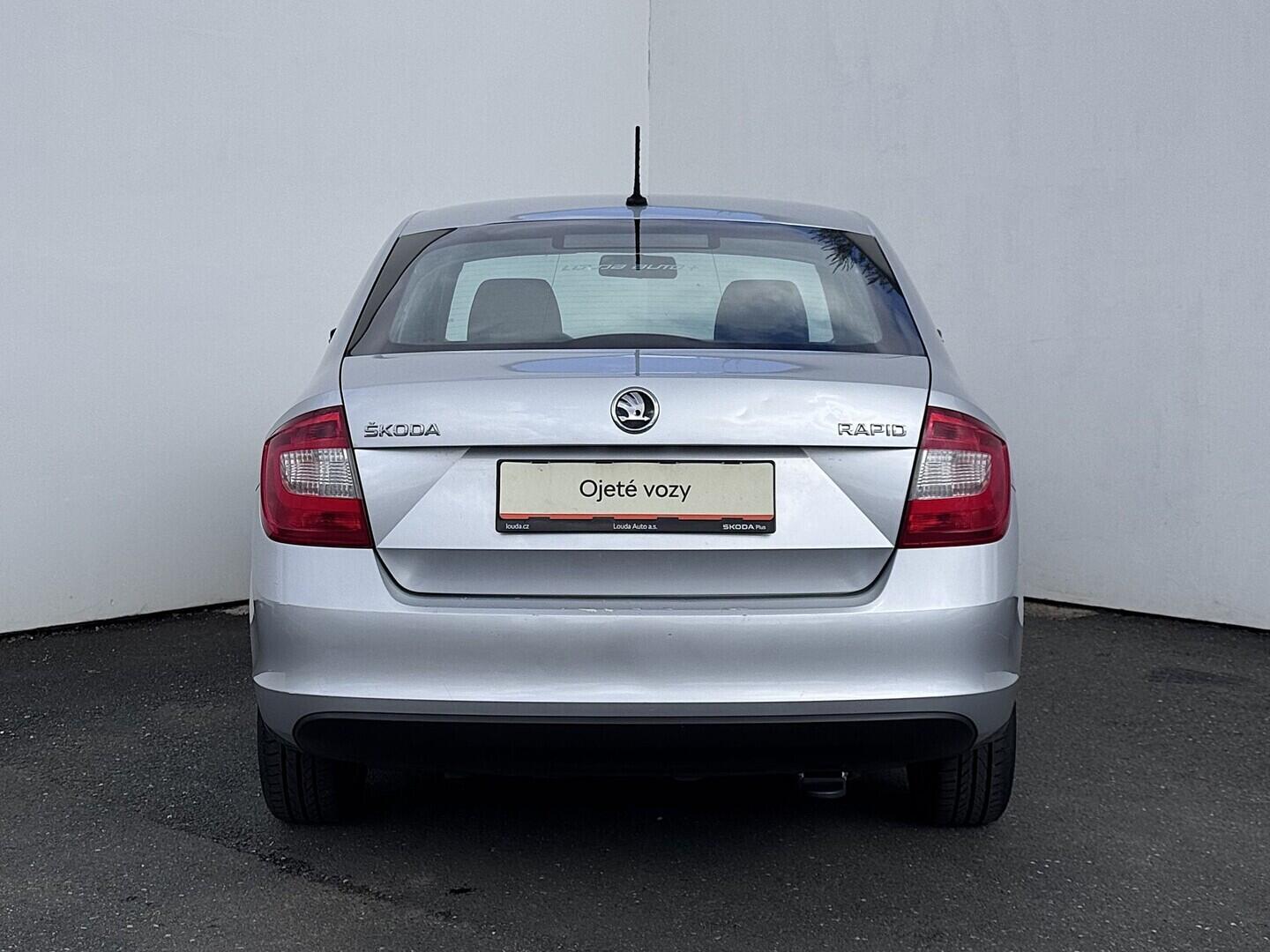 O419V08230_17.webp_RAPID Ambition 1.4 TDI 66 kW manuál, DPH