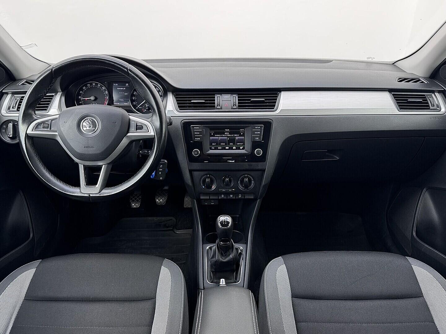 O419V08230_18.webp_RAPID Ambition 1.4 TDI 66 kW manuál, DPH