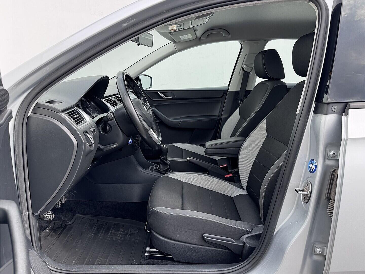 O419V08230_20.webp_RAPID Ambition 1.4 TDI 66 kW manuál, DPH