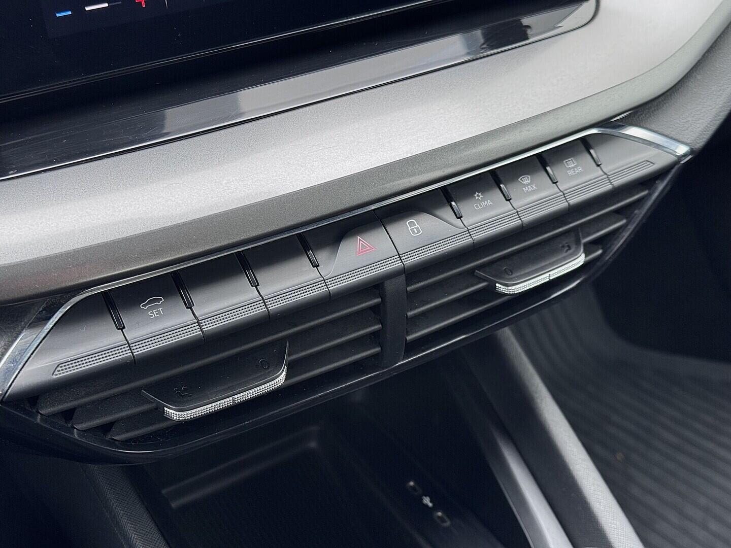 O419V08231_29.webp_OCTAVIA Active 2.0 TDI 85 kW manuál, DPH