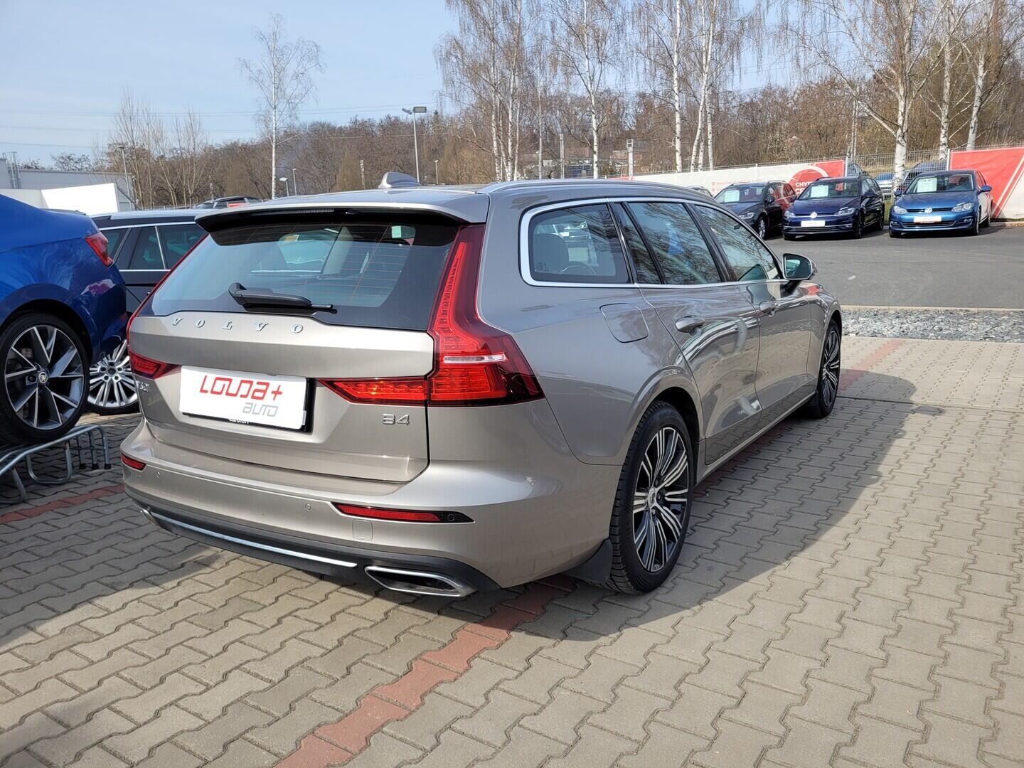 O419V08233_11.webp_V60 Inscription 2.0 B4 145 kW automat, DPH