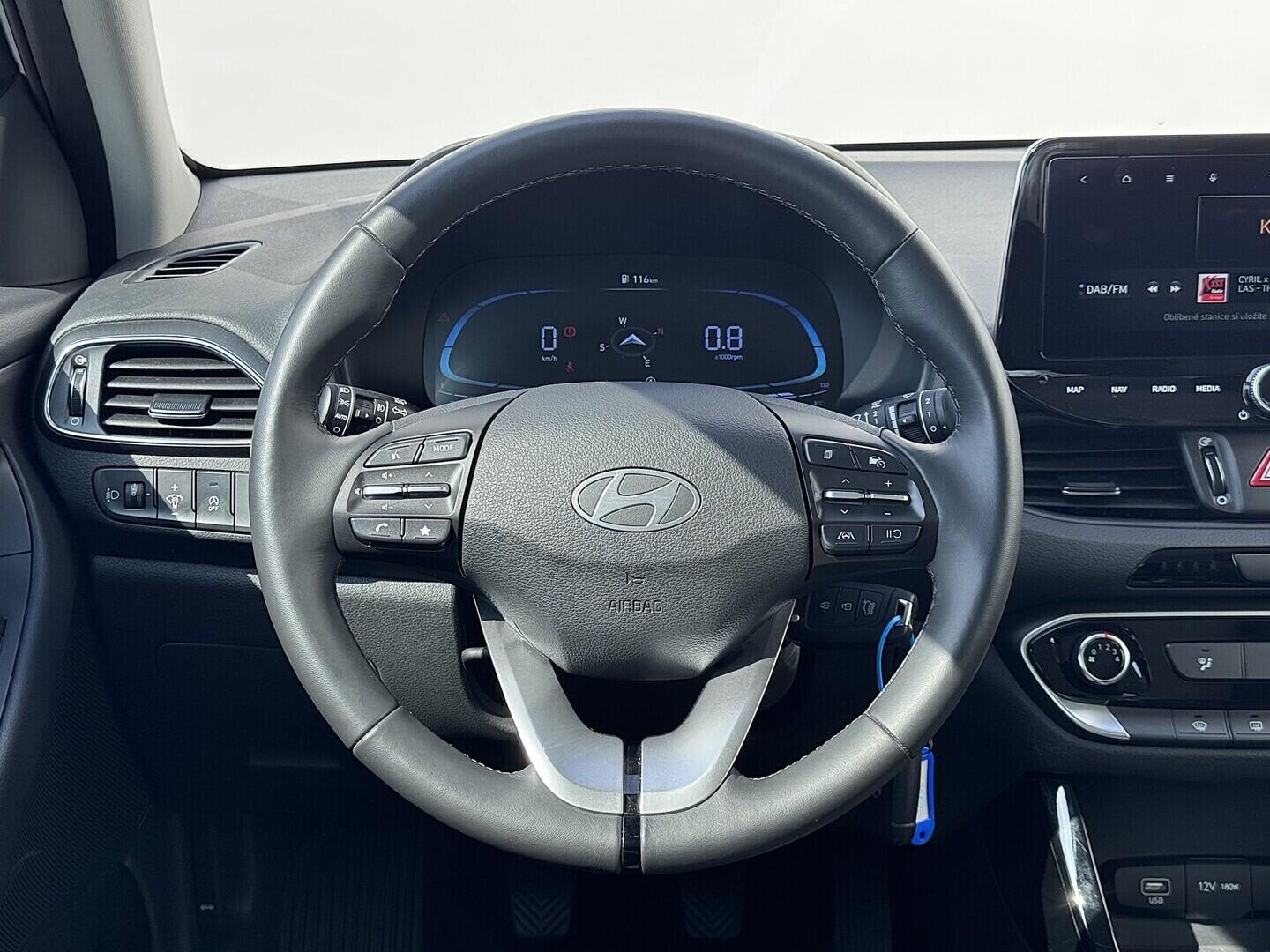 O419V08235_22.webp_I30 start 1.0 T-GDI 74 kW manuál, DPH