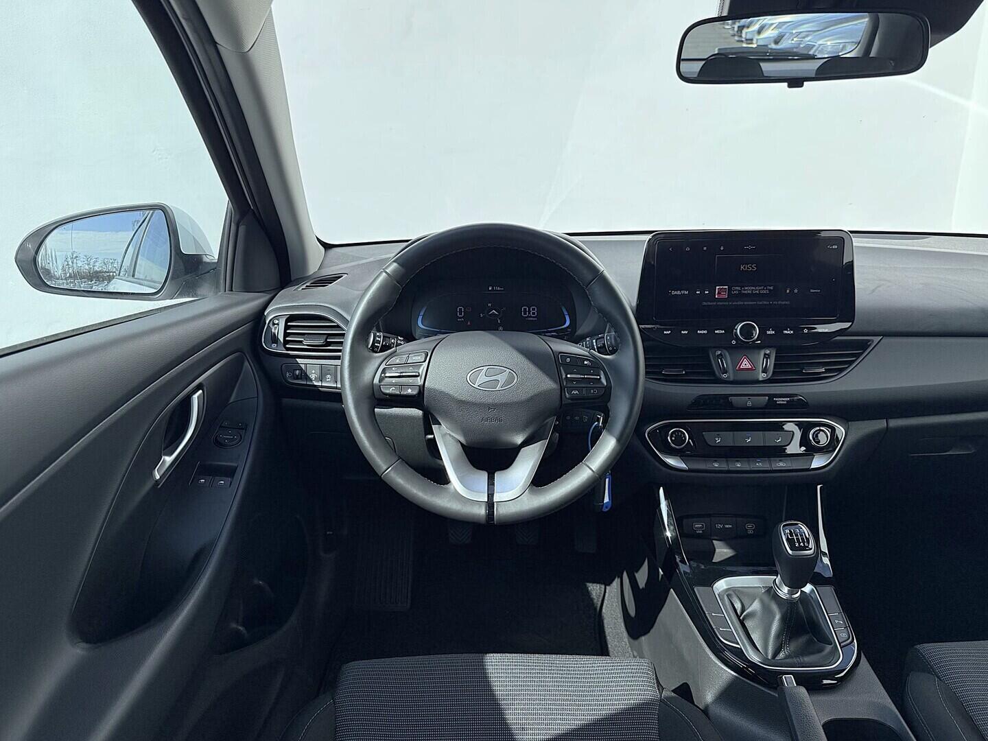 O419V08235_23.webp_I30 start 1.0 T-GDI 74 kW manuál, DPH