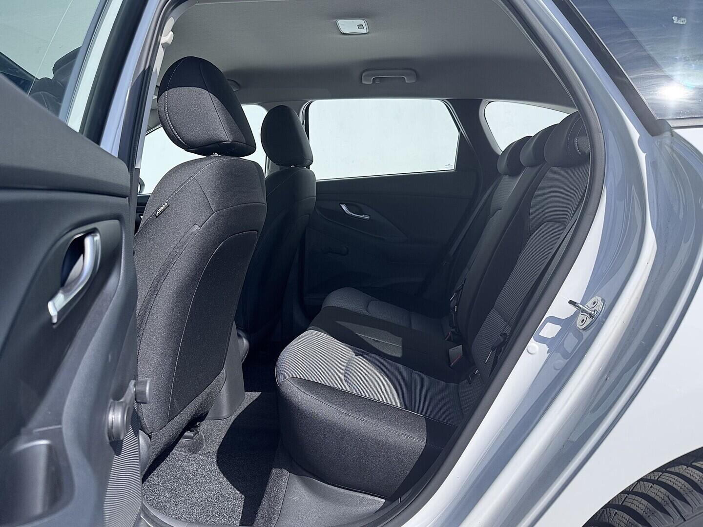 O419V08235_30.webp_I30 start 1.0 T-GDI 74 kW manuál, DPH