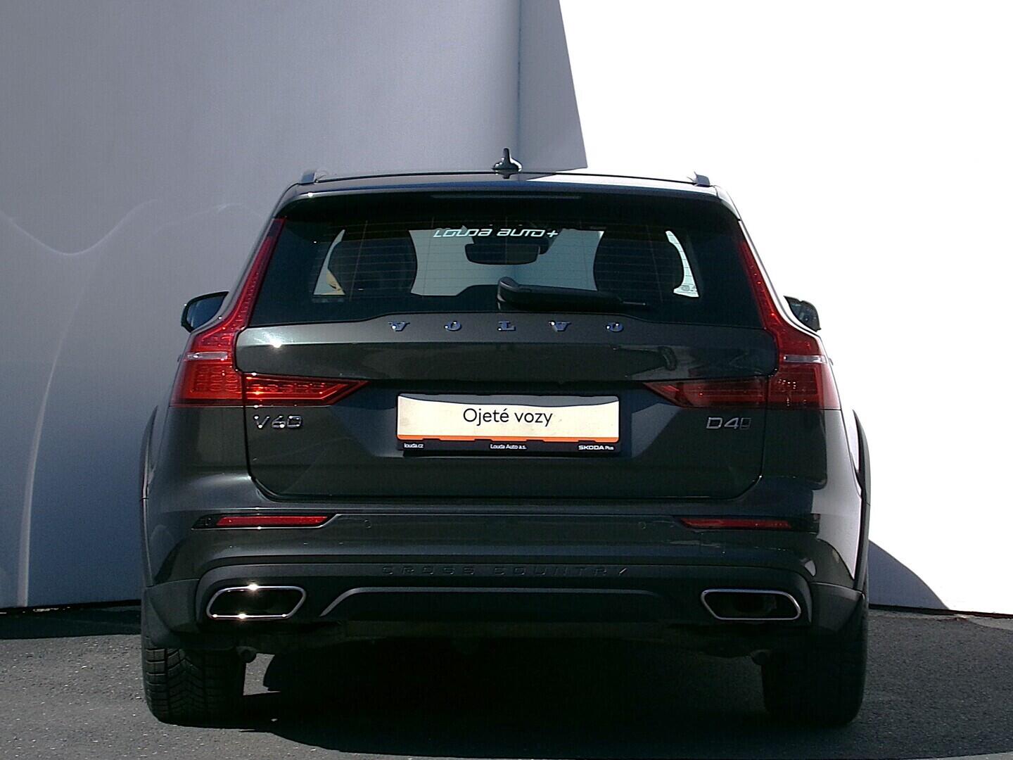 O419V08237_17.webp_V60 Crosscountry 2.0 D4 140 kW automat