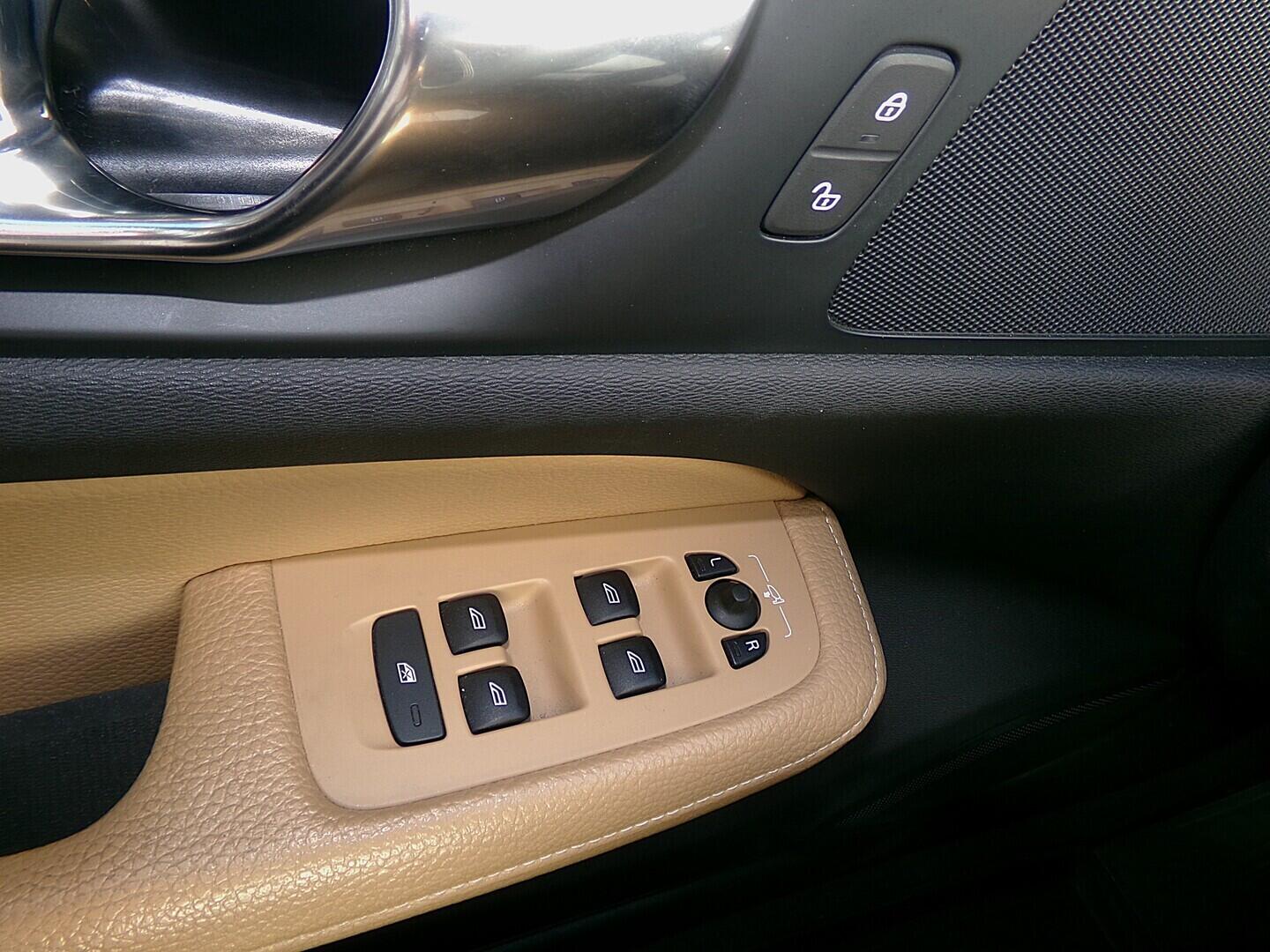 O419V08237_21.webp_V60 Crosscountry 2.0 D4 140 kW automat
