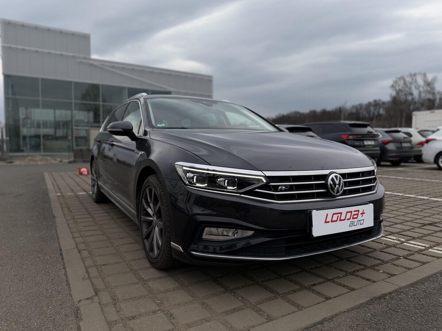 O419V08238_10.webp_PASSAT highline 2.0 TDI 140 kW automat