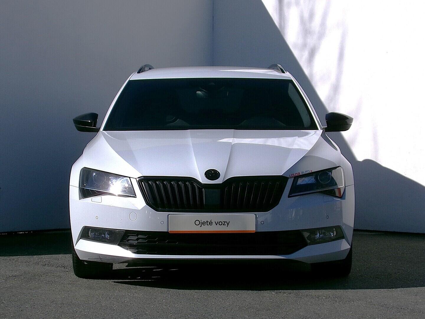 O419V08240_13.webp_SUPERB SportLine 2.0 TDI 140 kW automat