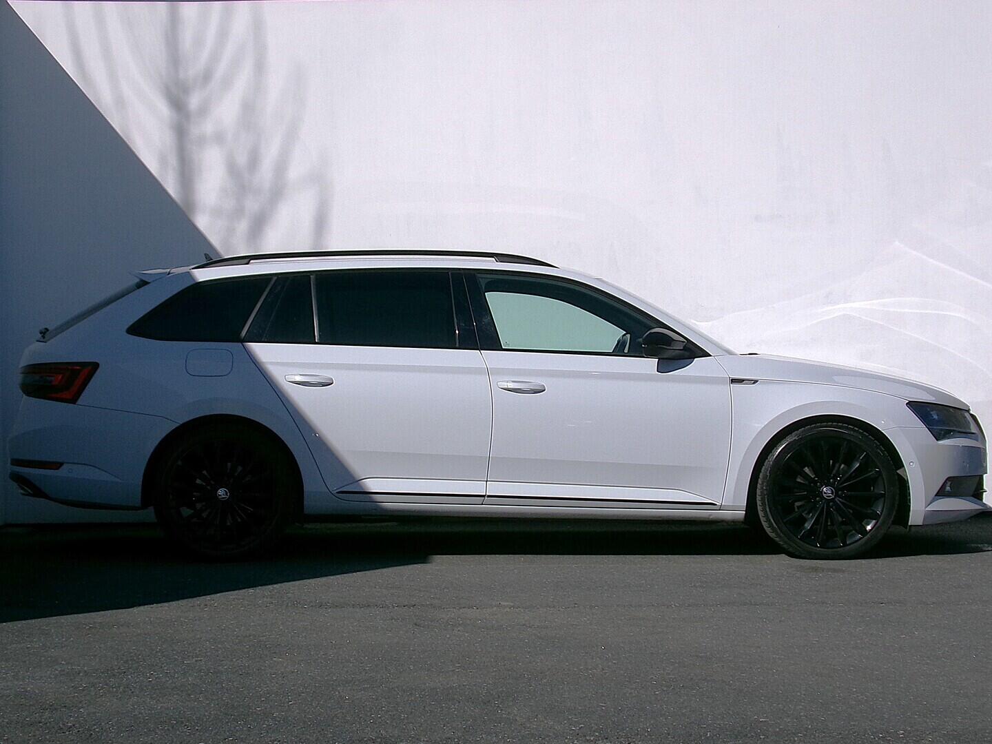 O419V08240_16.webp_SUPERB SportLine 2.0 TDI 140 kW automat