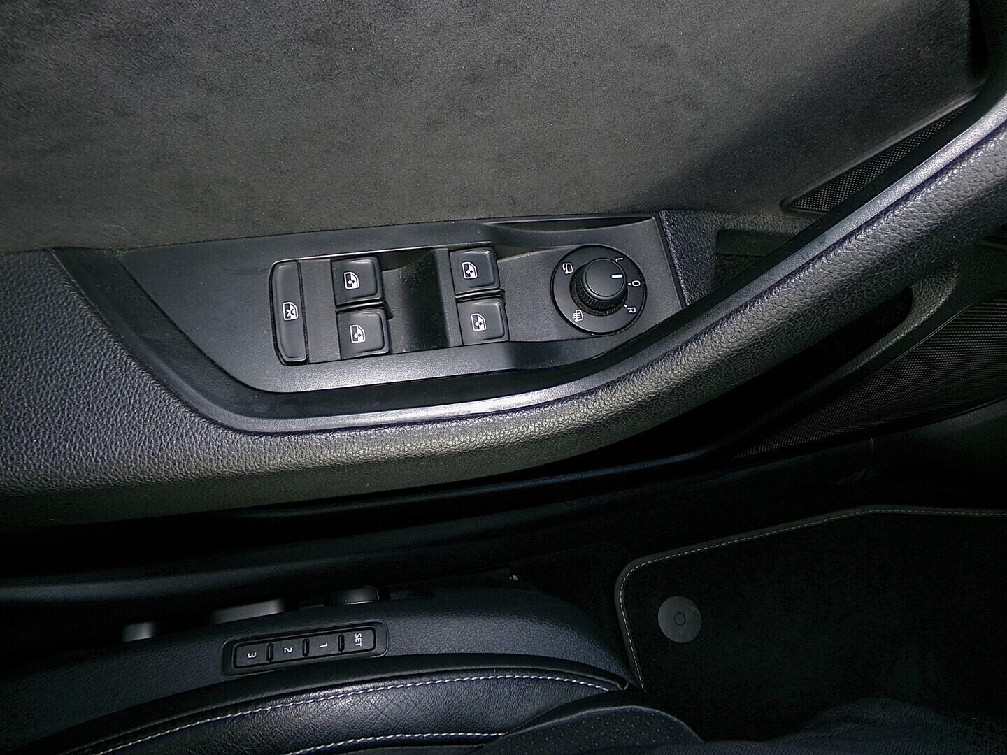 O419V08240_21.webp_SUPERB SportLine 2.0 TDI 140 kW automat
