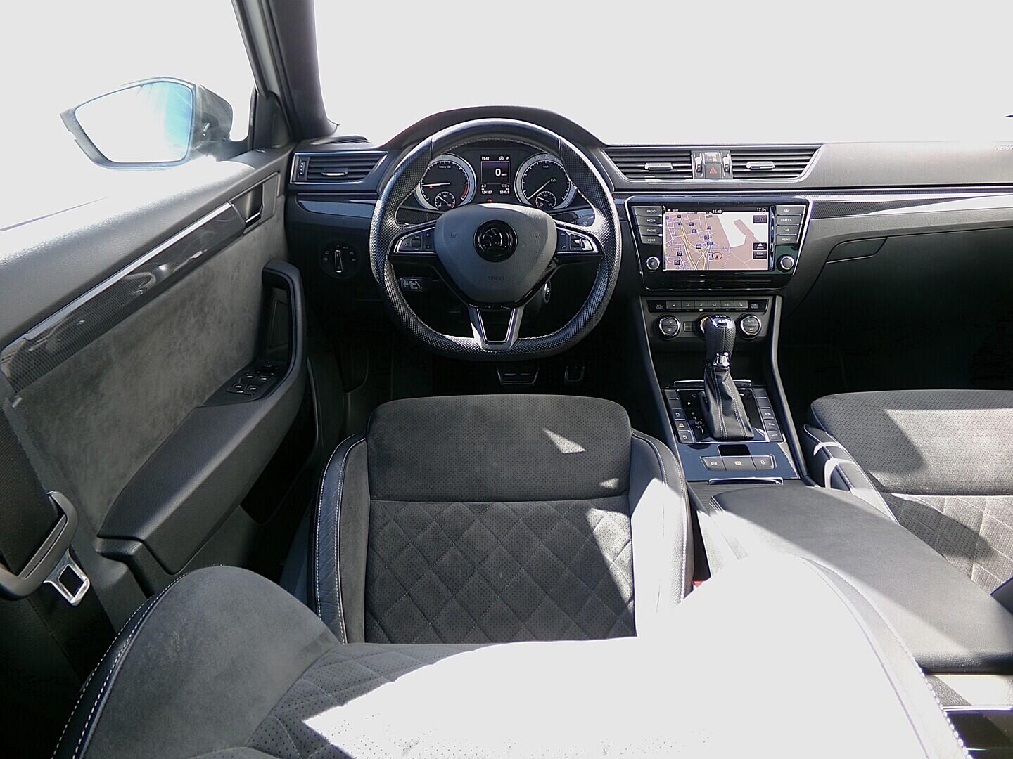 O419V08240_24.webp_SUPERB SportLine 2.0 TDI 140 kW automat
