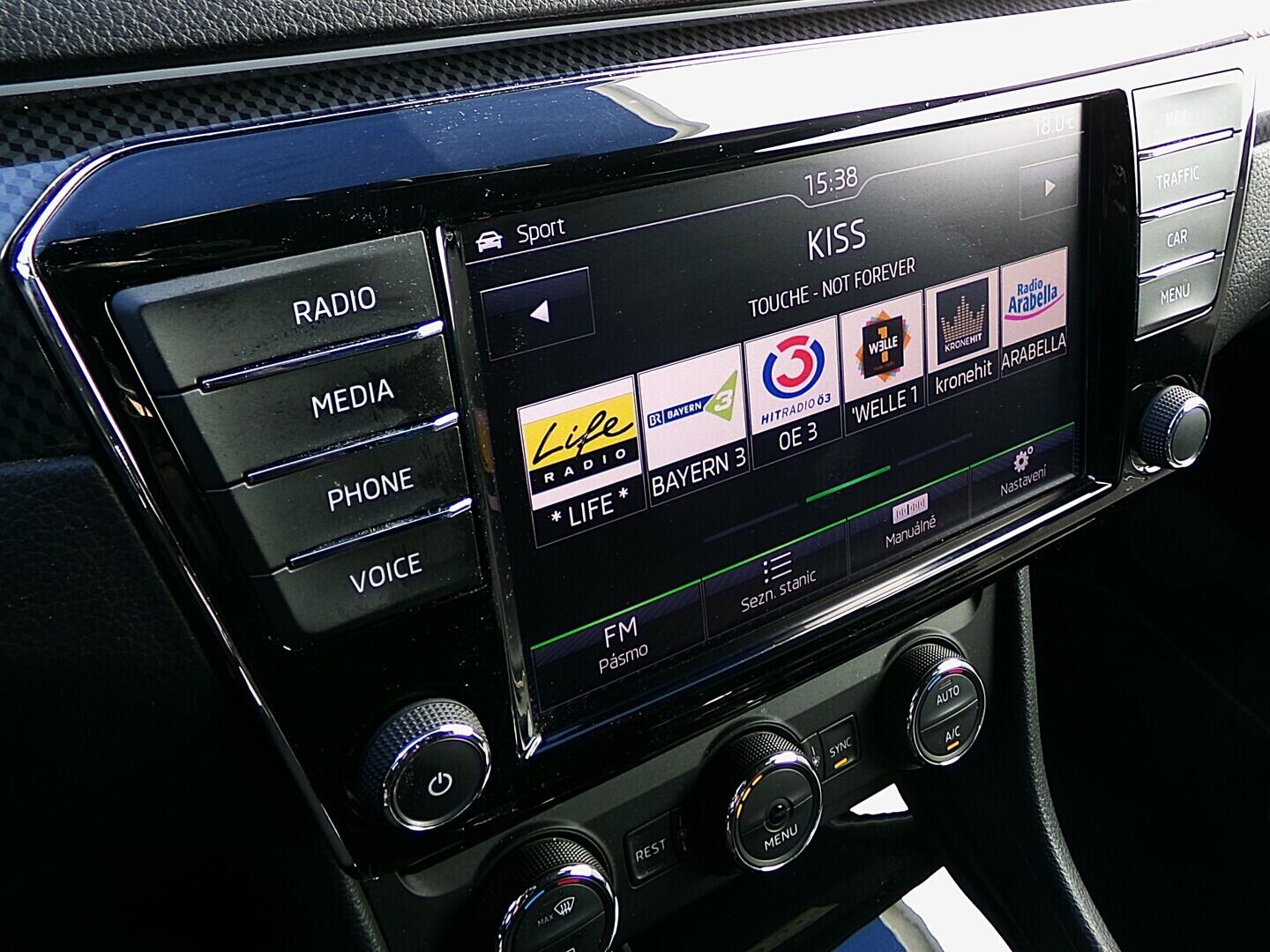 O419V08240_27.webp_SUPERB SportLine 2.0 TDI 140 kW automat