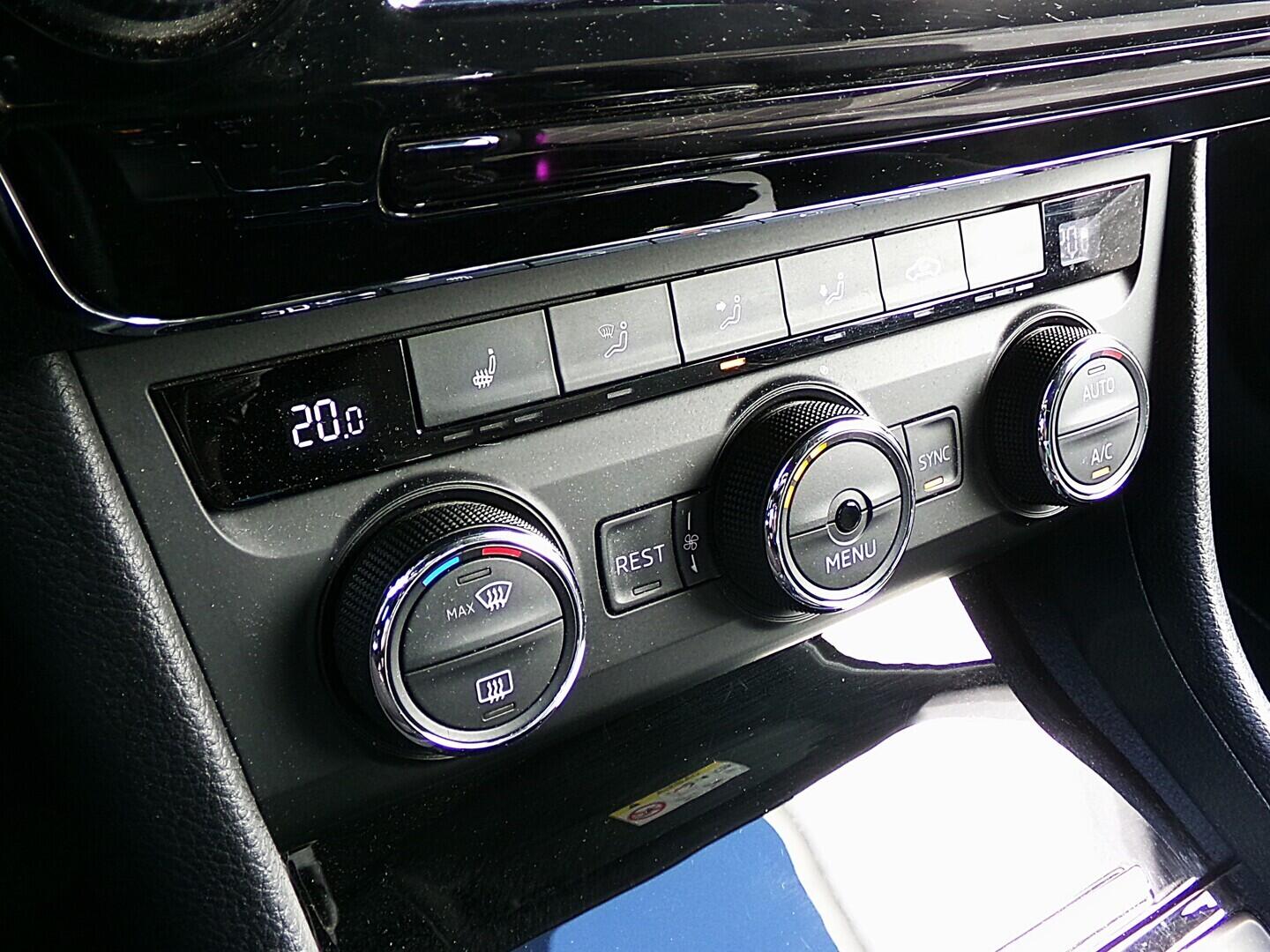 O419V08240_29.webp_SUPERB SportLine 2.0 TDI 140 kW automat