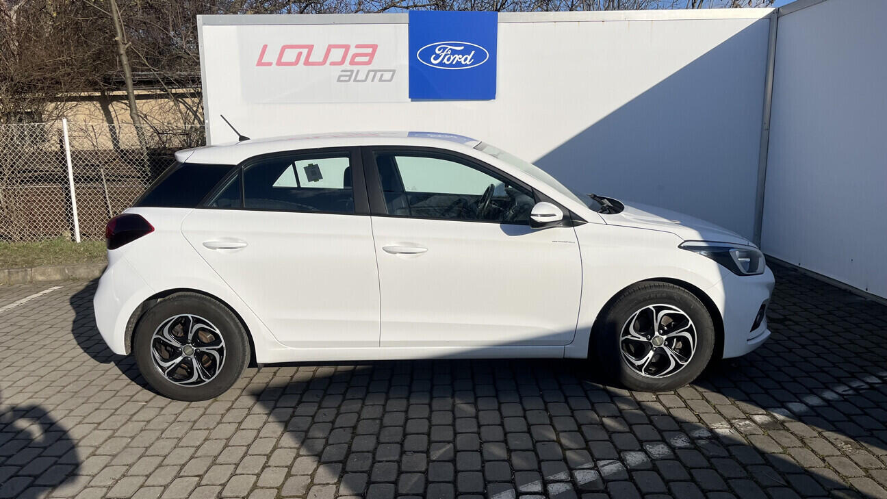 O419V08243_16.webp_I20 Classic club 1.0  74 kW automat