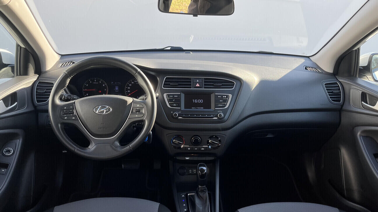 O419V08243_18.webp_I20 Classic club 1.0  74 kW automat