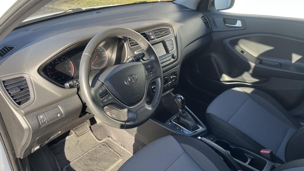 O419V08243_19.webp_I20 Classic club 1.0  74 kW automat